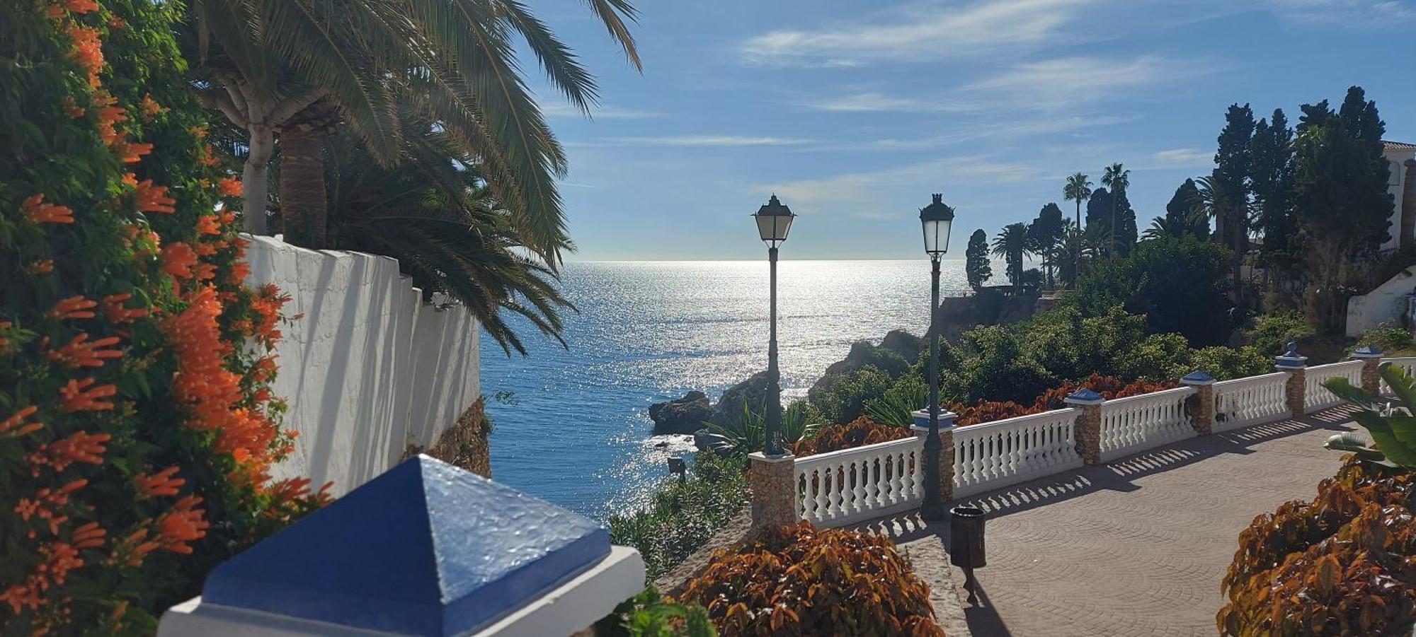 Spectacular Sea Views, 2 Bed,2 Bath Apartment Nerja Exterior foto